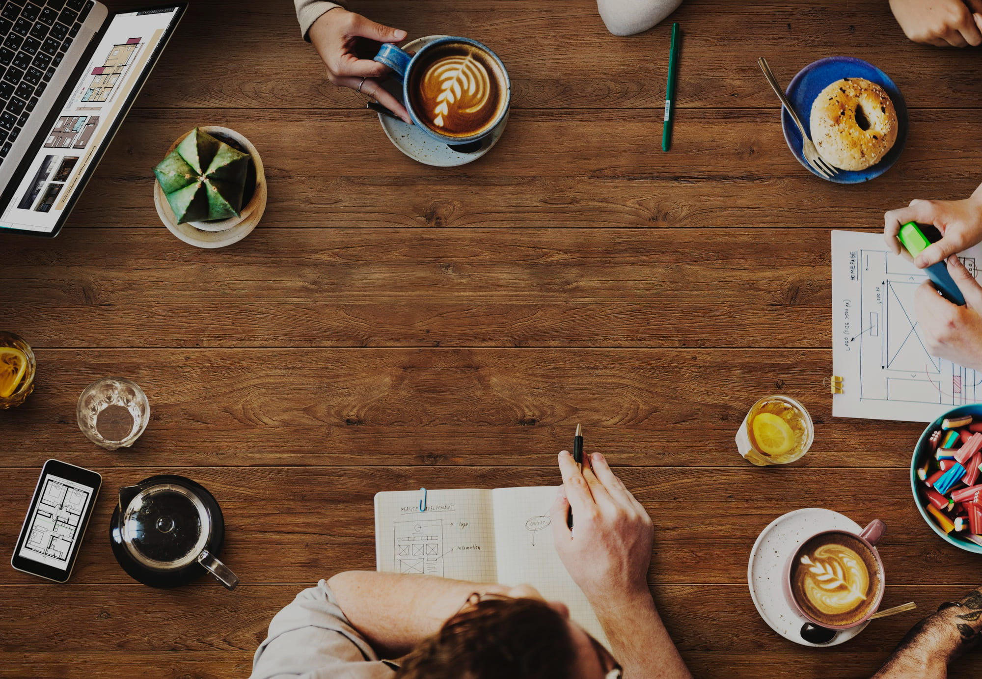 CRÉATION SITE WEB SUR MESURE